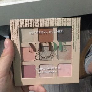nude eyeshadow palette